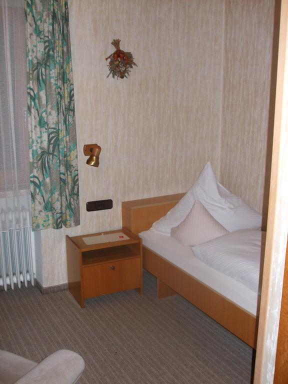 Standard Einzelzimmer mit Dusche